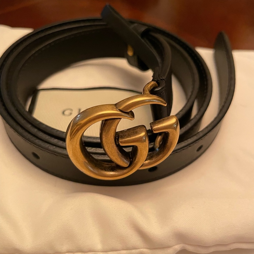Gucci GG Marmont thin leather belt with shiny buckle